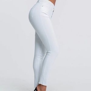 White skinny jeans